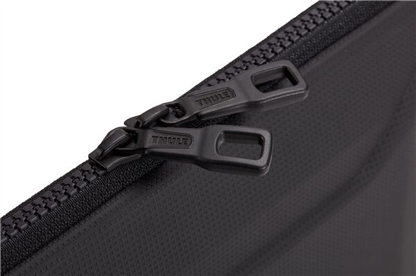 Thule Gauntlet 4 MacBook Kılıfı 13