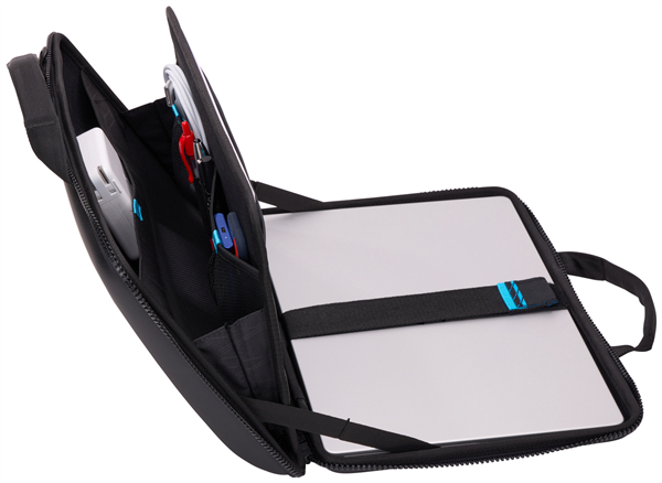 Thule Gauntlet 4 MacBook Pro Çantası 16