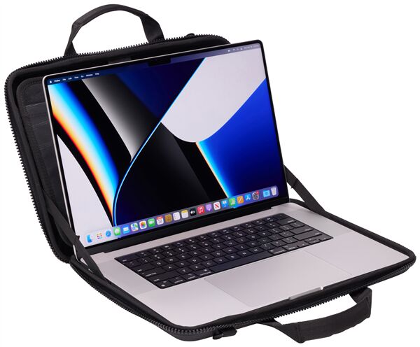 Thule Gauntlet 4 MacBook Pro Çantası 16