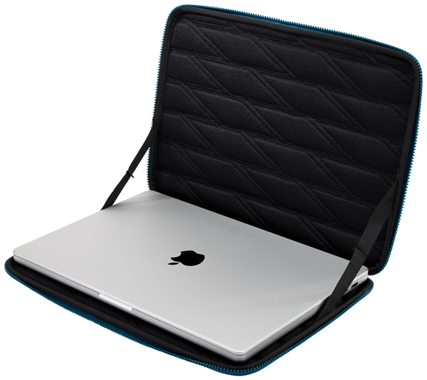 Thule Gauntlet 4 MacBook Pro Kılıfı 16